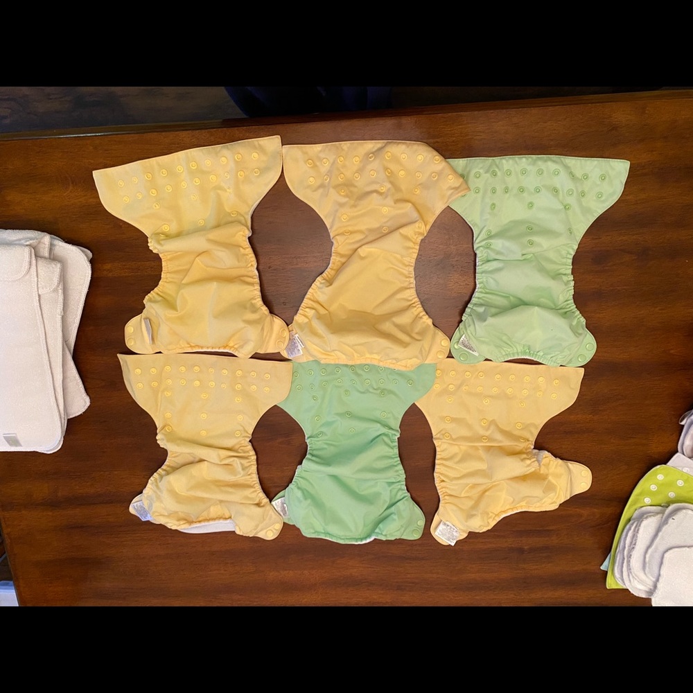 6 bum genius pocket cloth diapers - new condition!